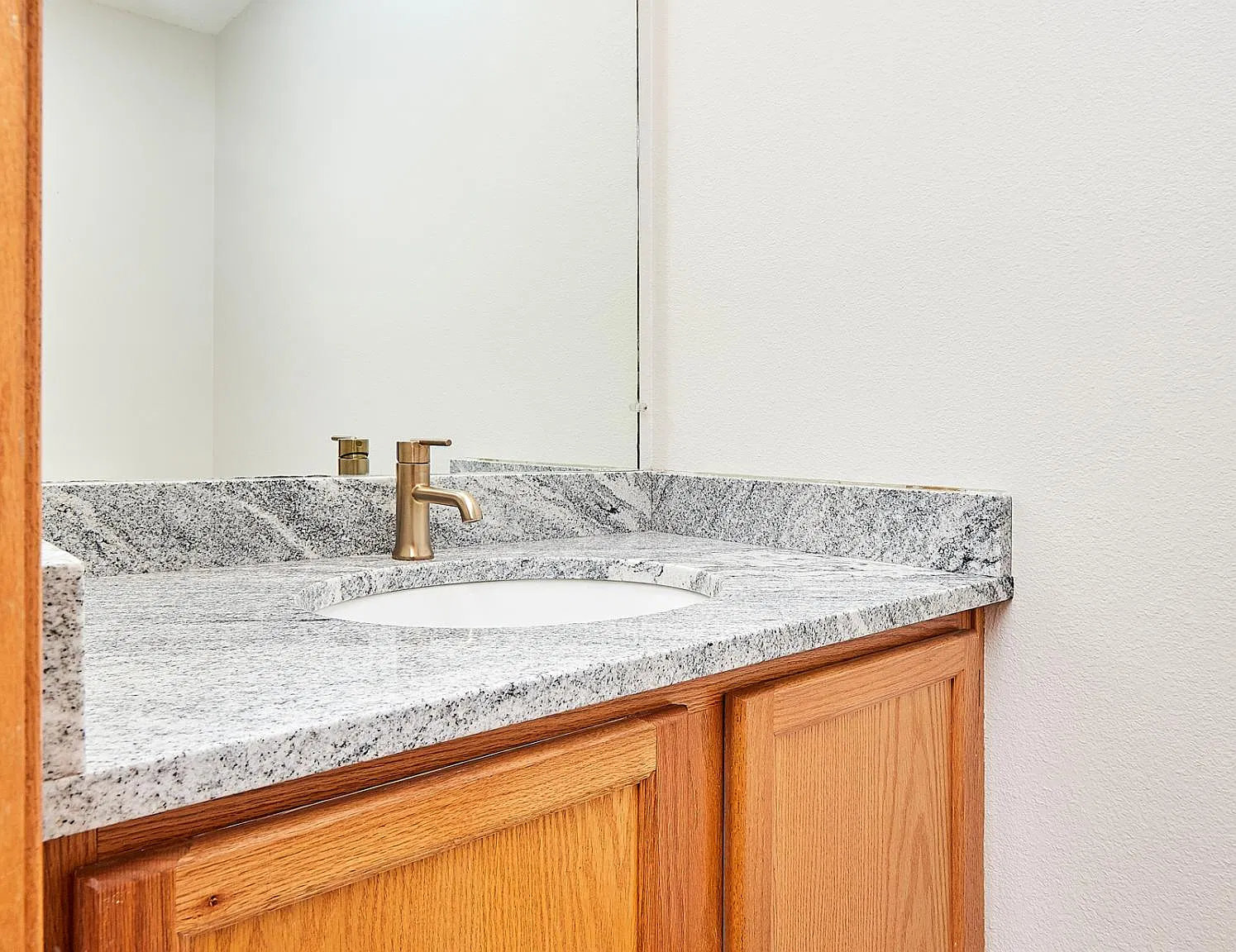 3 bed, 1671 sqft, $2,200 — Photo 4