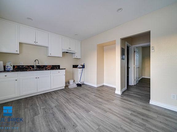 2nd image of 2440 1/2 Fairmount St #1A