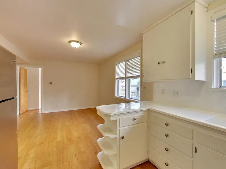 394 Union St — Photo 3