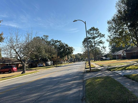 4th image of 5239 Willowbend Blvd
