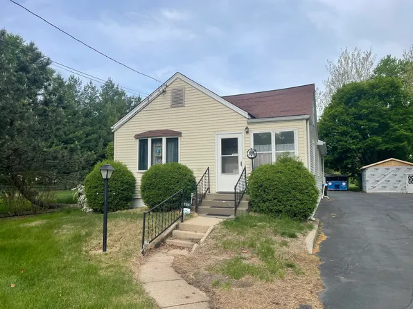 706 Jackson St, Prophetstown, IL 61277
