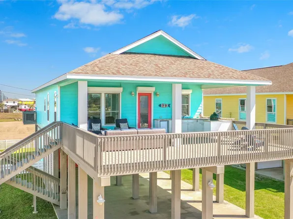 118 Velasco Shrs, Freeport, TX 77541