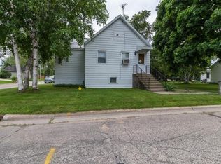 630 3rd St, Oconto, WI 54153