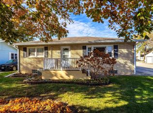 525 Green Ct, Colona, IL 61241