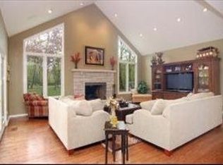 1359 Woodland Ln, Riverwoods, IL