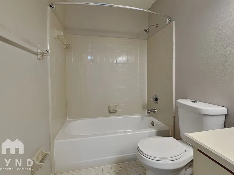 2800 Falling Tree Cir — Photo 16