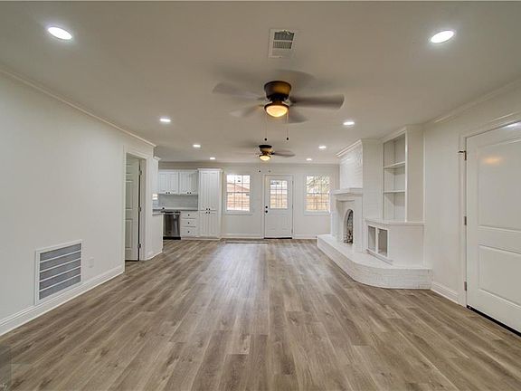 5th image of 1543 Salter St