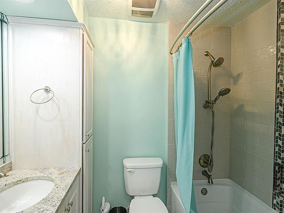 4th image of 3024 Sterling Ct Unit 2
