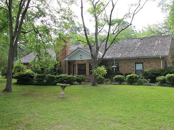 3rd image of 803 Willow Blvd