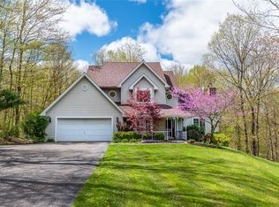 815 Old Mill Creek Rd, Hookstown, PA 15050