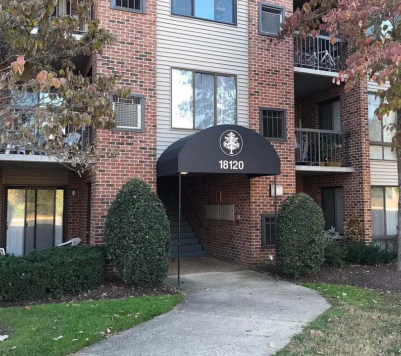 18120 Chalet Dr #11-203