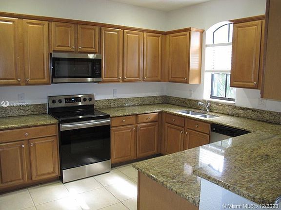 5th image of 10388 NW 31st Ter #10388