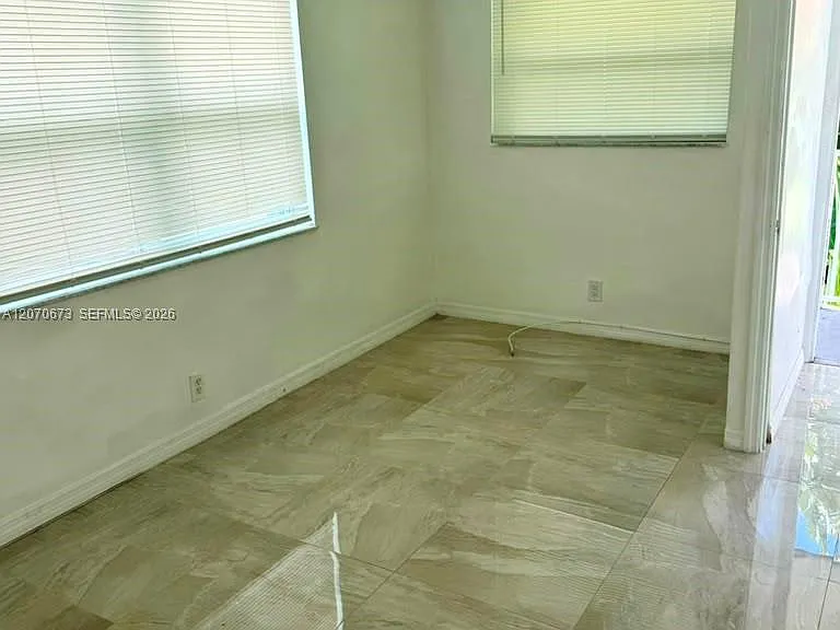 6201 SW 37th Ct #3B — Photo 8