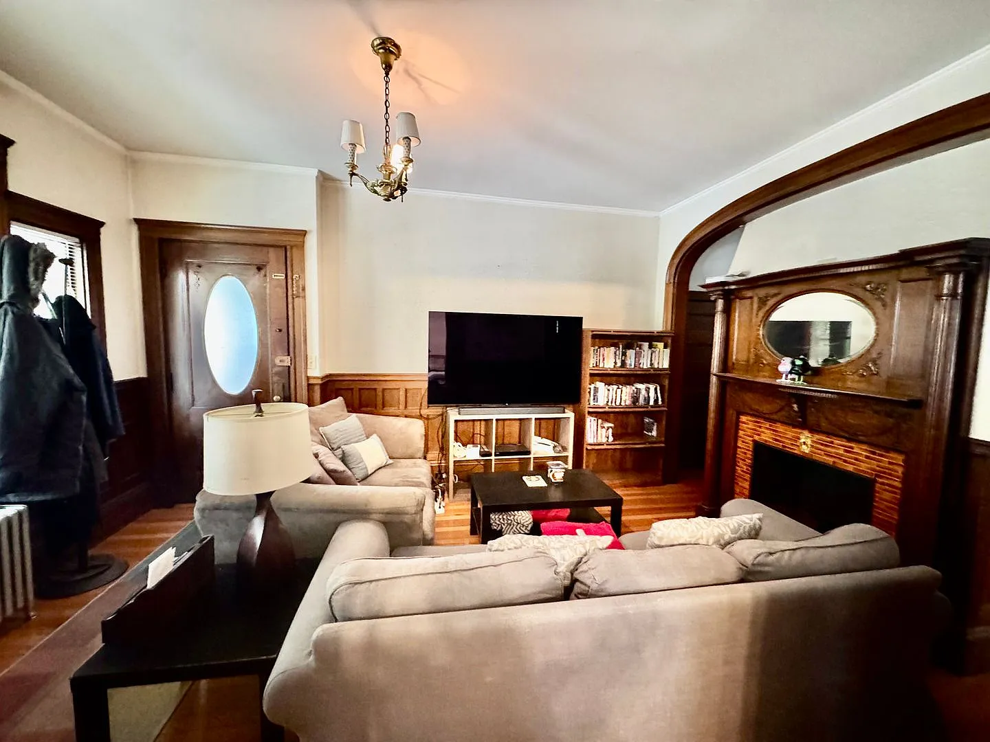 Extra Large Brookline 2 Bed/1.5 Bath ~ 1350 Sq Ft! W/D In-Unit, Parking Available — Photo 2