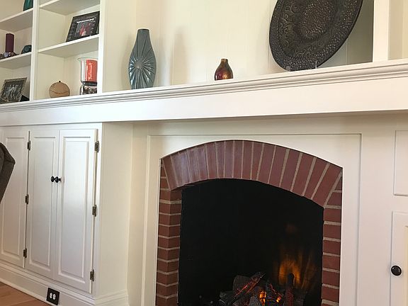 5th image of 728 Mary Anne Dr