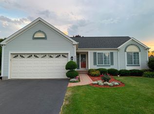 1112 Sawmill Ln, Algonquin, IL 60102