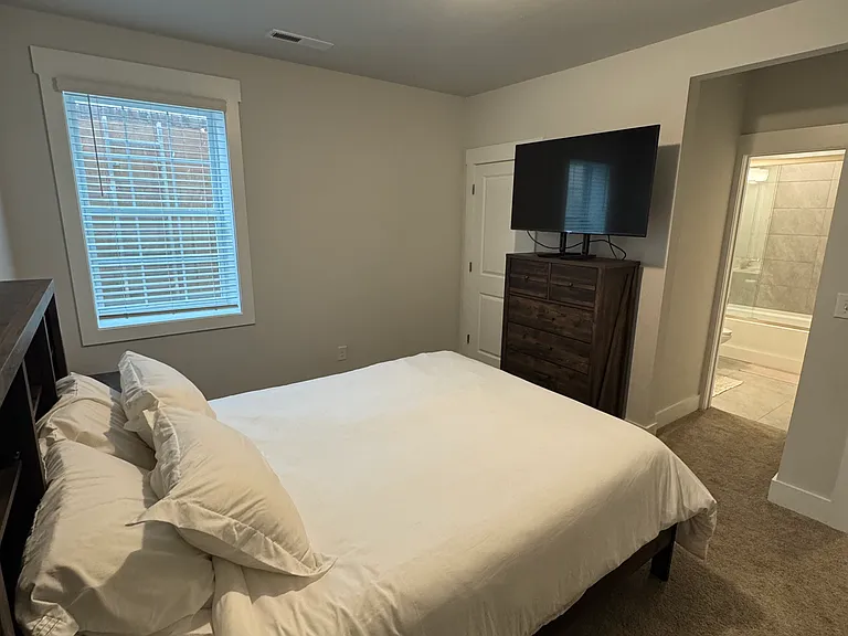 632 Amalfi Dr — Photo 15