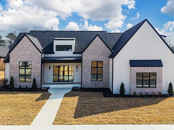 1600 Dolphin Dr, Conway, AR 72034