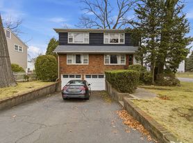 90 Cortlandt Pl, Tenafly, NJ