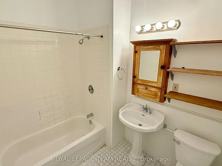 14 Galt St #2 — Photo 13