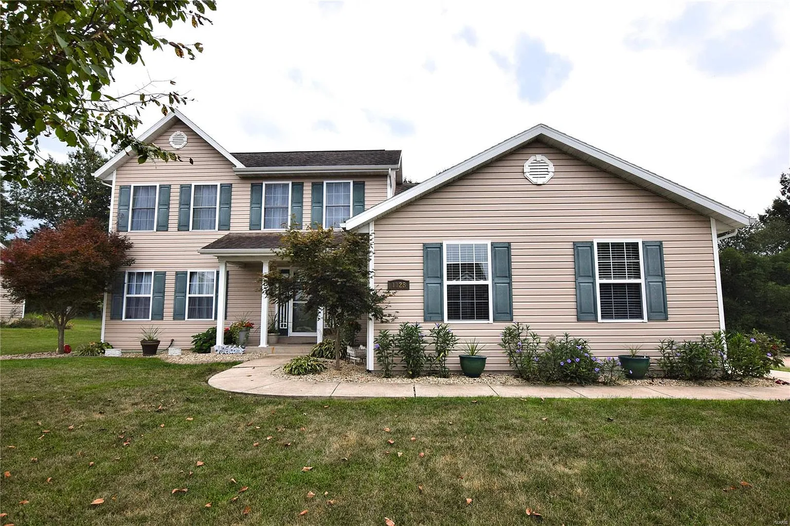 1128 Driftwood Ln photo 1