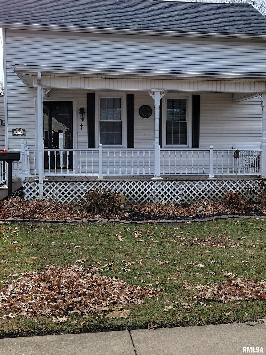 2102 W Ayres Ave photo 1