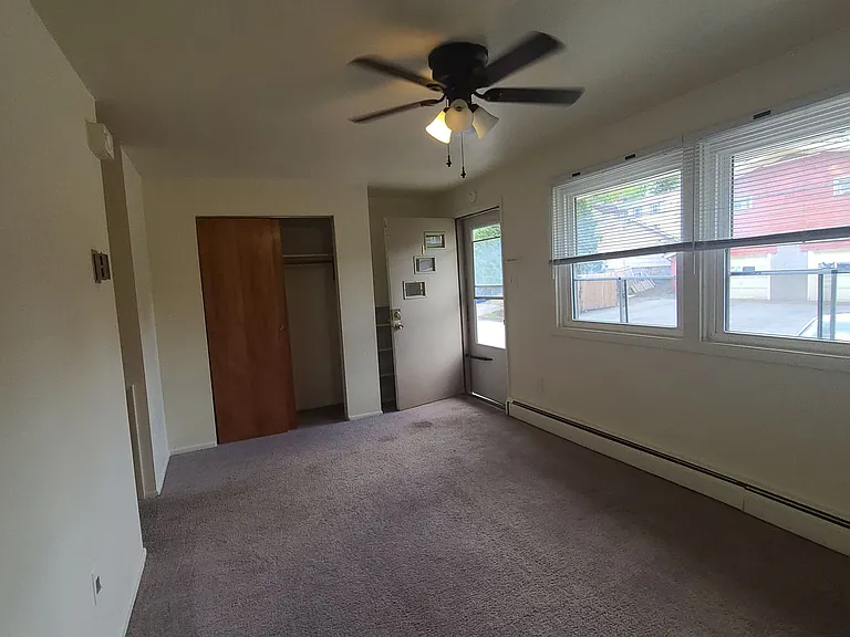 3999 Canal St — Photo 2