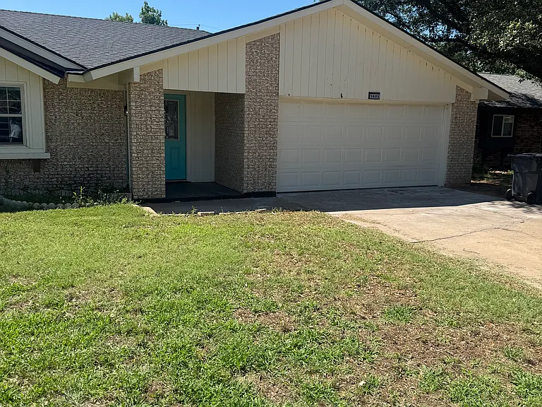 5605 Briargrove Dr — Photo 2