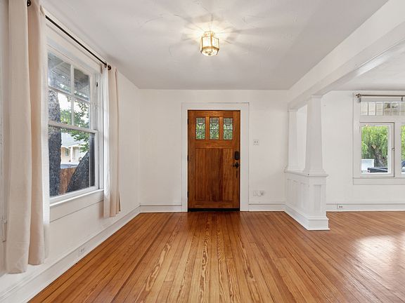 3rd image of 1620 Washington Ave