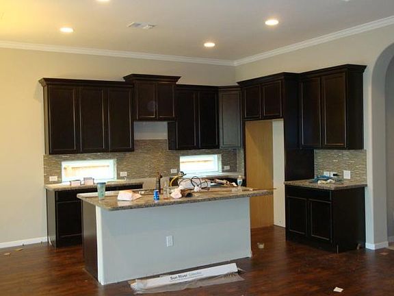 4th image of 2503 Hailes Ln