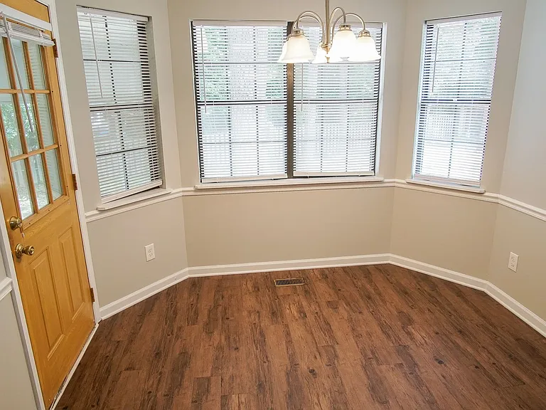 344 Stagecoach Way — Photo 5