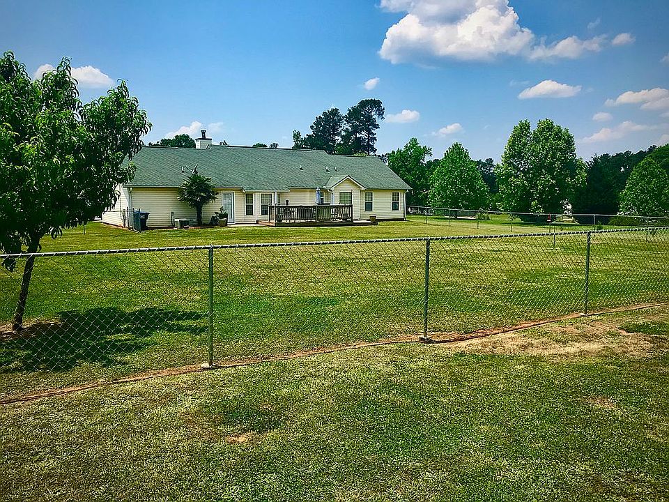 2nd image of 105 Corleys Ln