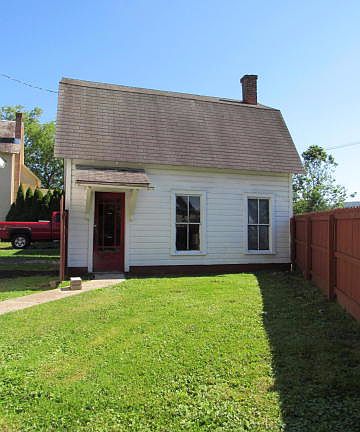 4th image of 103 Lake George Ave