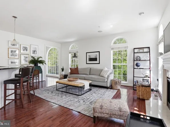 2200 Barnstable Dr, Upper Marlboro, MD 20774