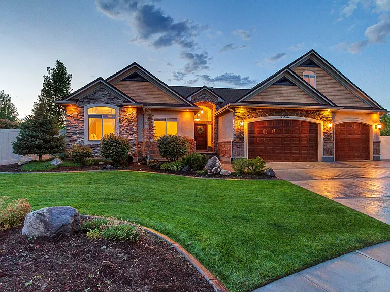 13866 S Markham Peak Cir — Photo 1
