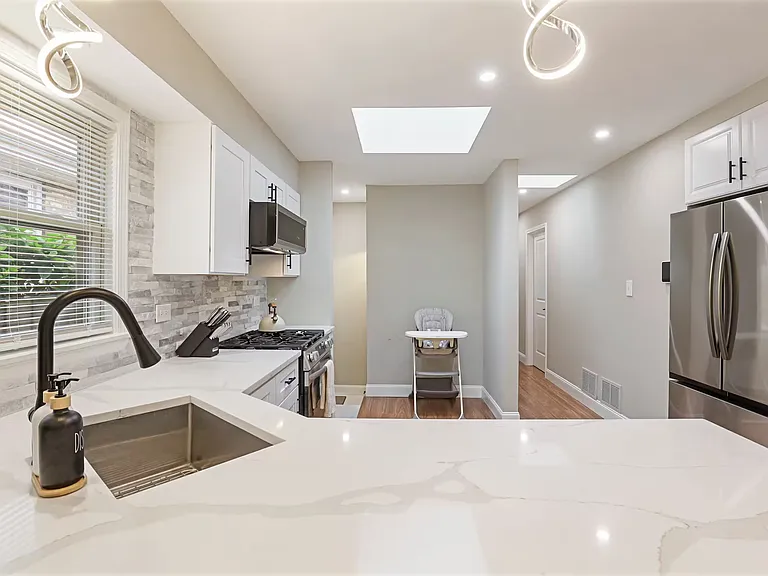 7648 Kenneth Ave — Photo 9