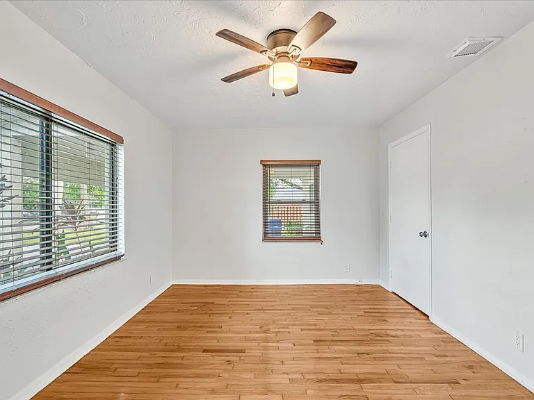 1540 Alhambra Dr #A — Photo 18