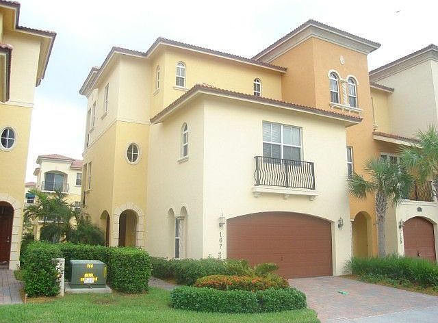 1st image of 167 Ocean Bay Dr