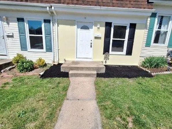10 Pawleys Ct, Nottingham, MD 21236