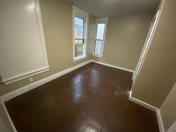 5th image of 313 W 3rd St #313