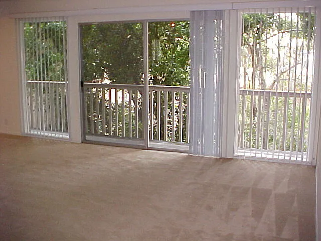 Cypress Pointe — Photo 12