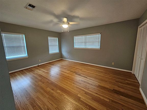 5th image of 1518 Lawrence St