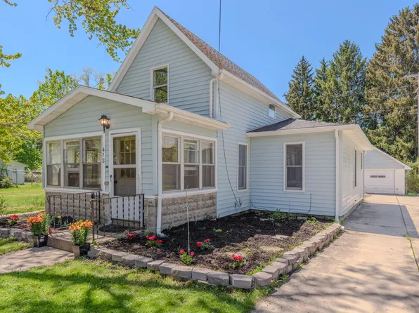 412 Wilkinson St, Chelsea, MI 48118