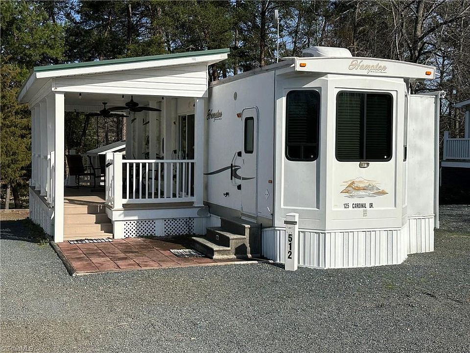 1st image of 125 Cardinal Dr