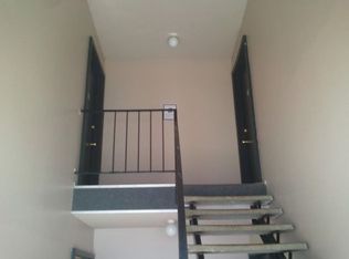 17401 Webster Rd APT 2, Gladstone, OR 97027