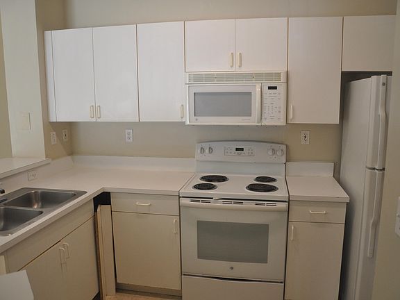 5th image of 535 Florida Club Blvd APT 101