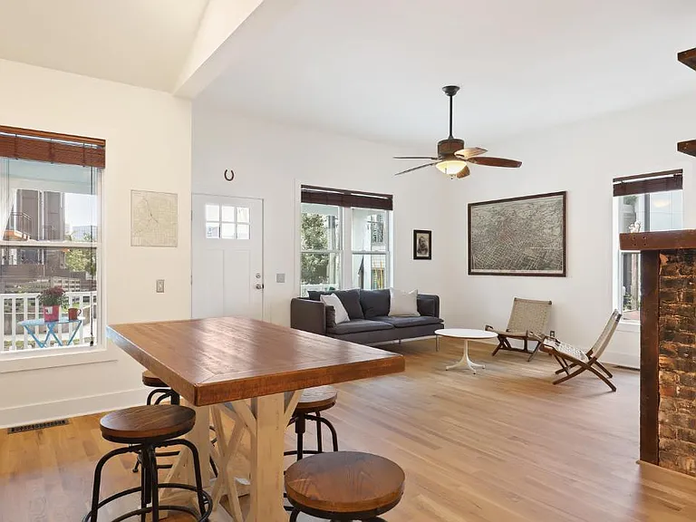 70 Lucy St SE — Photo 4