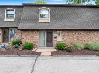 221 Braeshire Dr APT B, Ballwin, MO