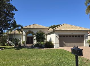 25080 Divot Dr, Bonita Springs, FL 34135