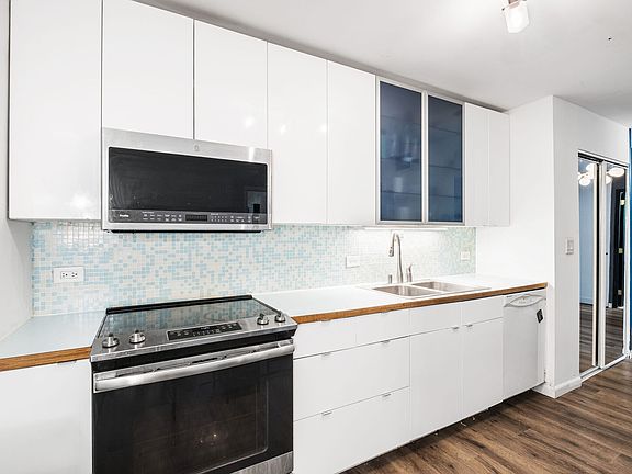 5th image of 4250 N Marine Dr APT 2130